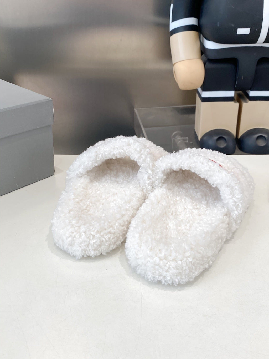 BALENCIAGA 25S FLAT SLIPPERS IN WHITE WOOL