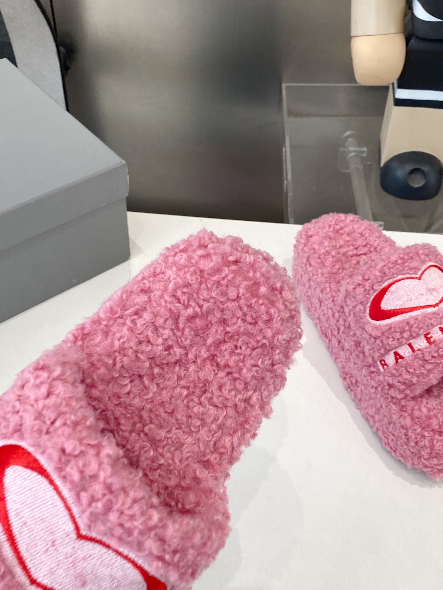 BALENCIAGA 25S SLIPPERS IN PINK MIX RED WOOL