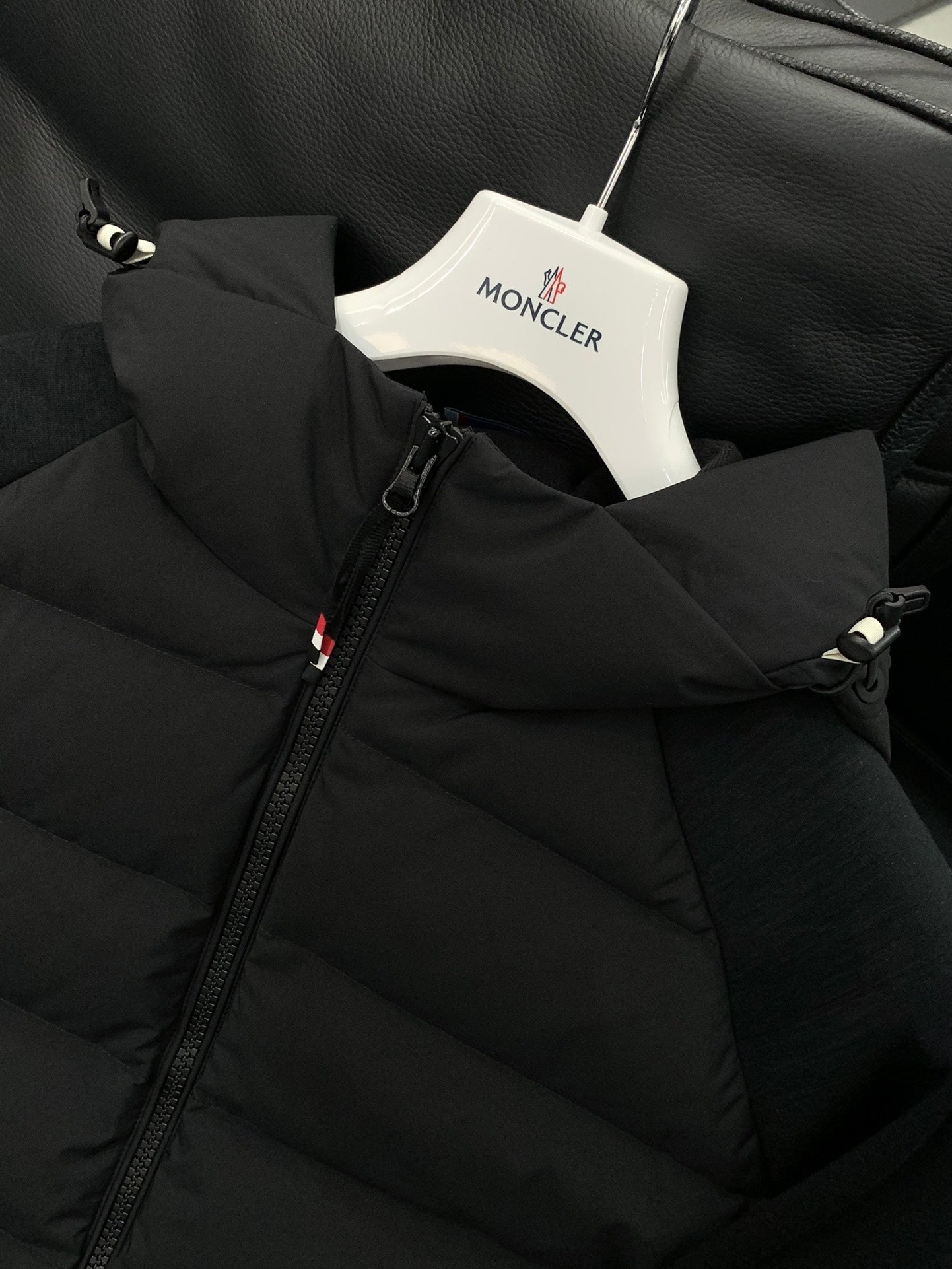 MONCLER 25S GRENOBLE DOWN JACKET 208