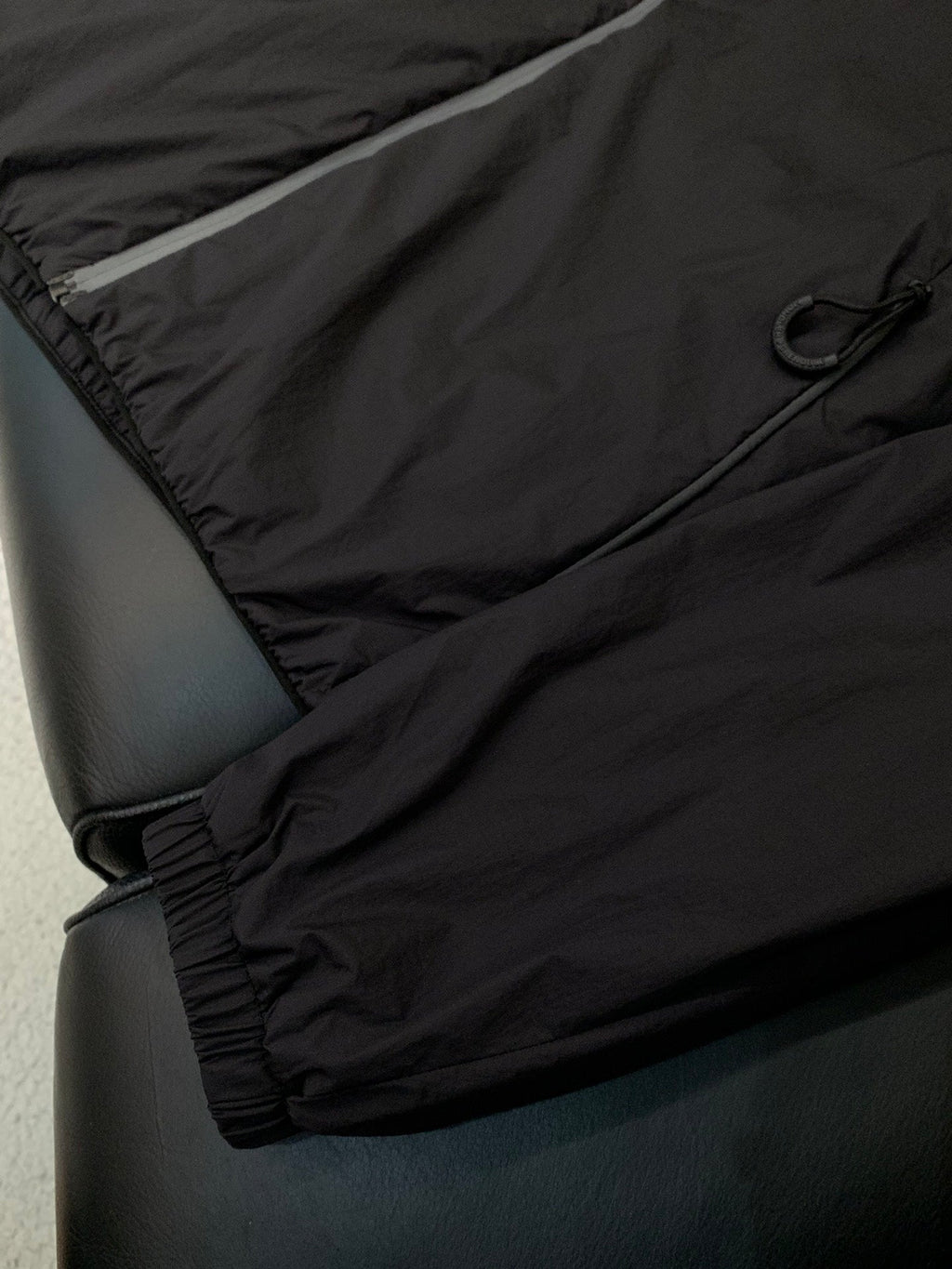 MONCLER 25S LIGHTWEIGHT HOODED JACKET 241