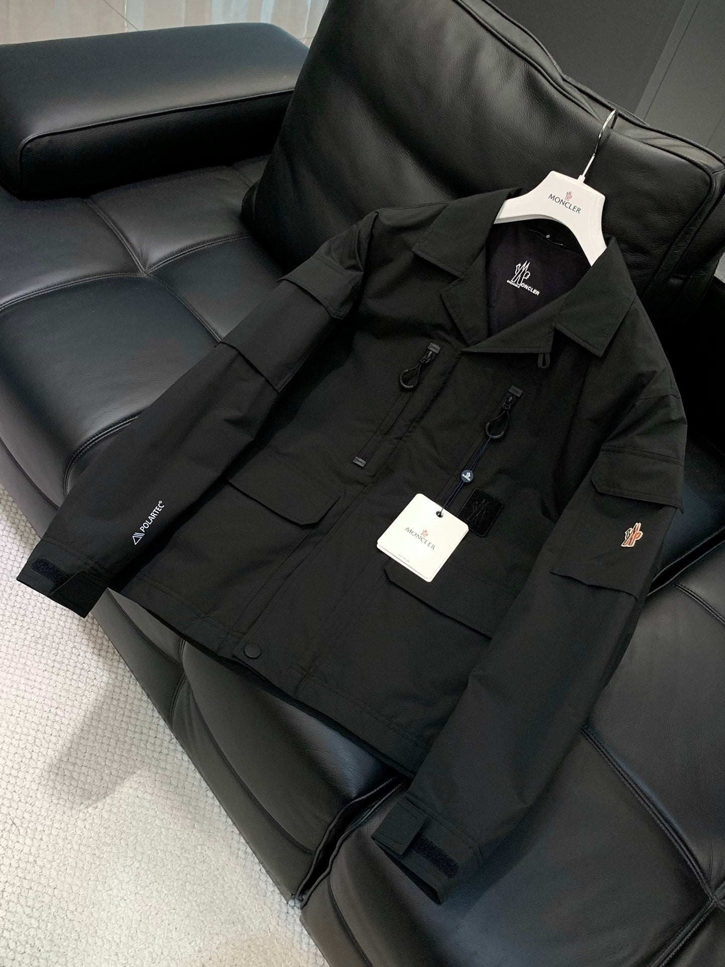 MONCLER 25S PROTECTIVE JACKET 242