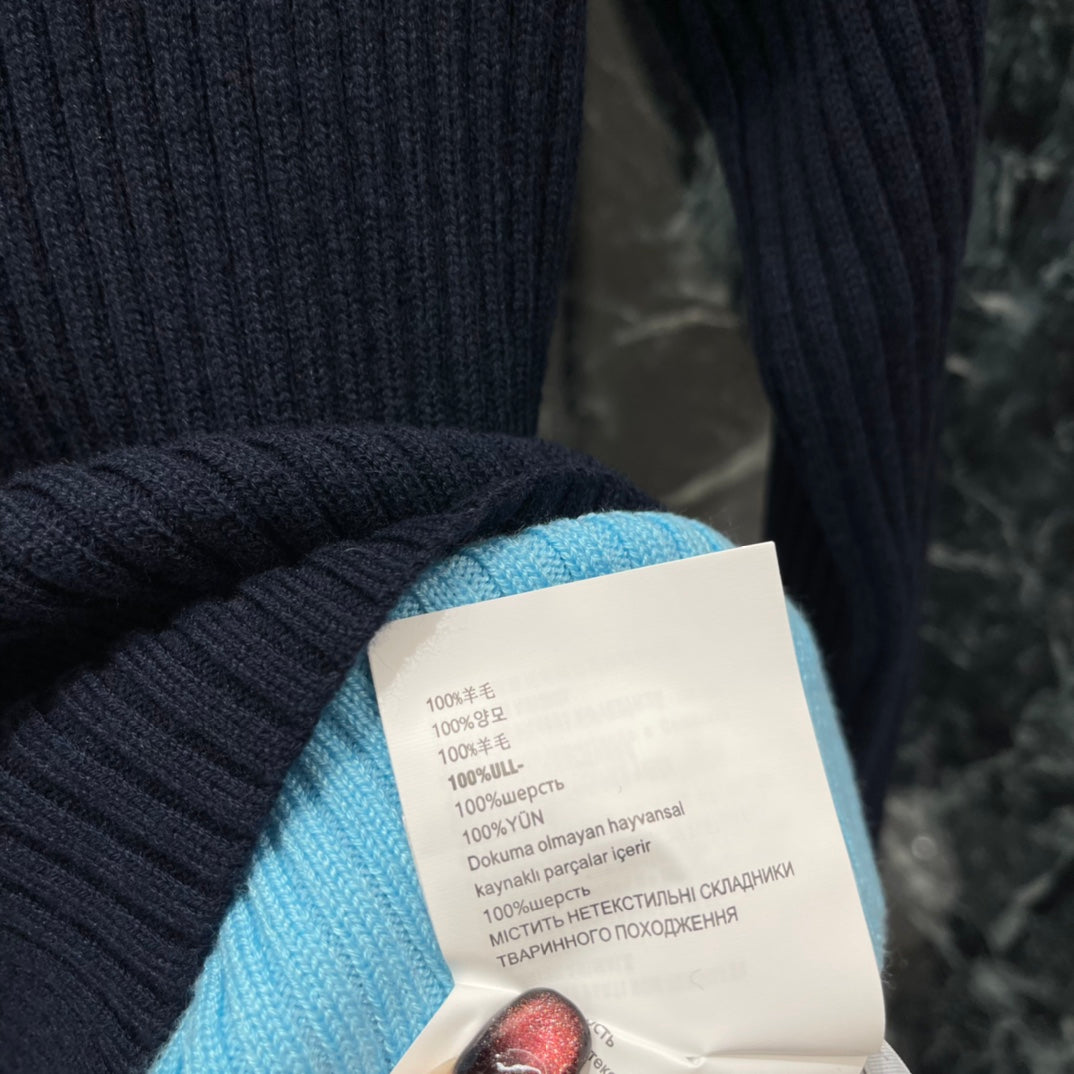 MIUMIU TWO-PIECE KNIT TOP STYLE 827