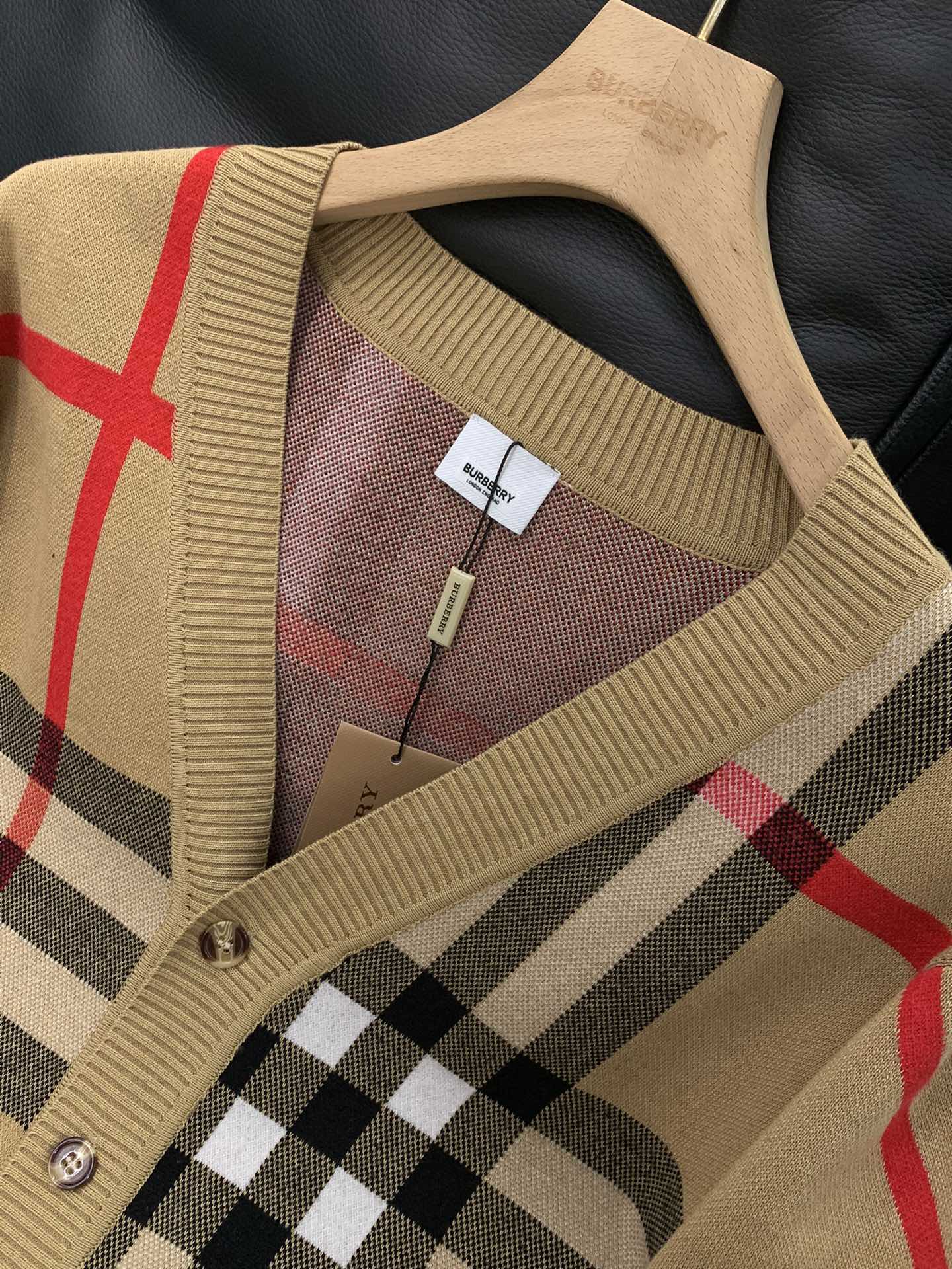 BURBERRY 25S CARDIGAN 259