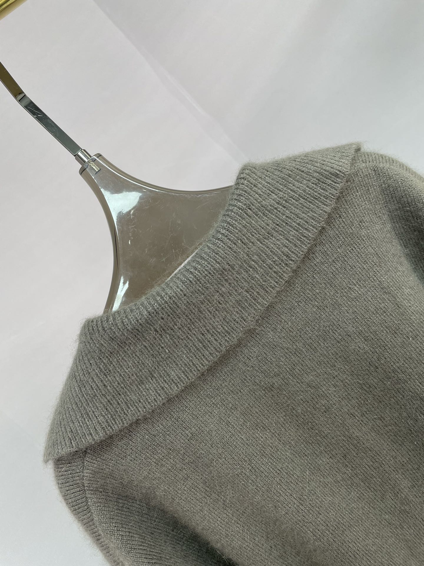 CHANEL 25S COLLARED SWEATER 595