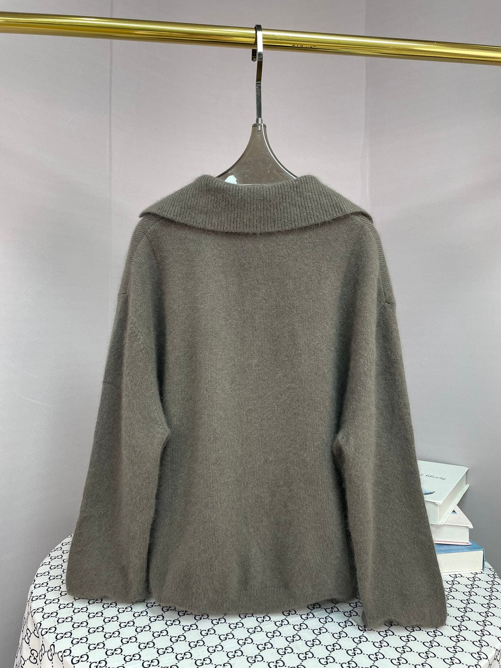 CHANEL 25S COLLARED SWEATER 595