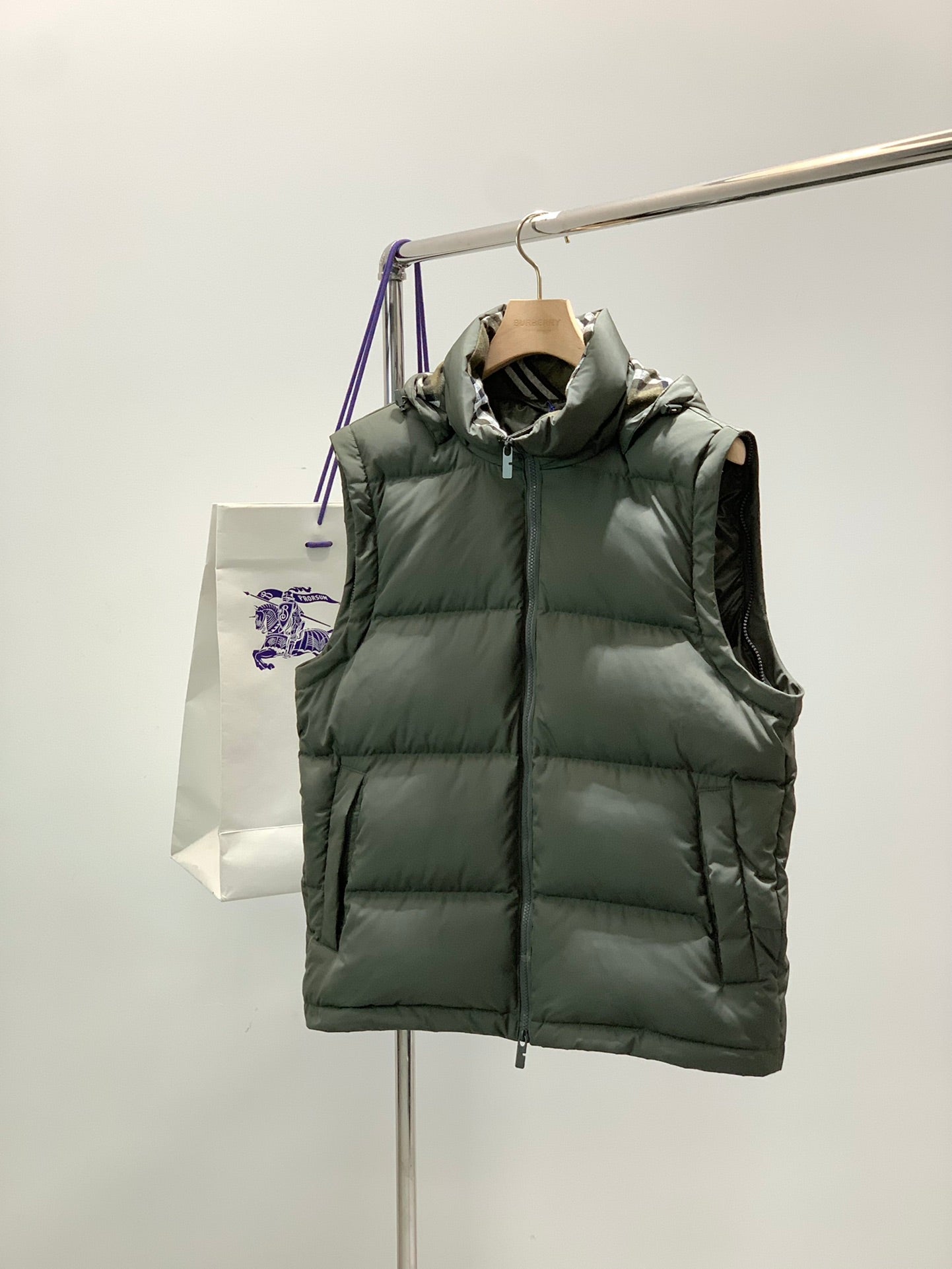 BURBERRY 25S DOWN JACKET 223