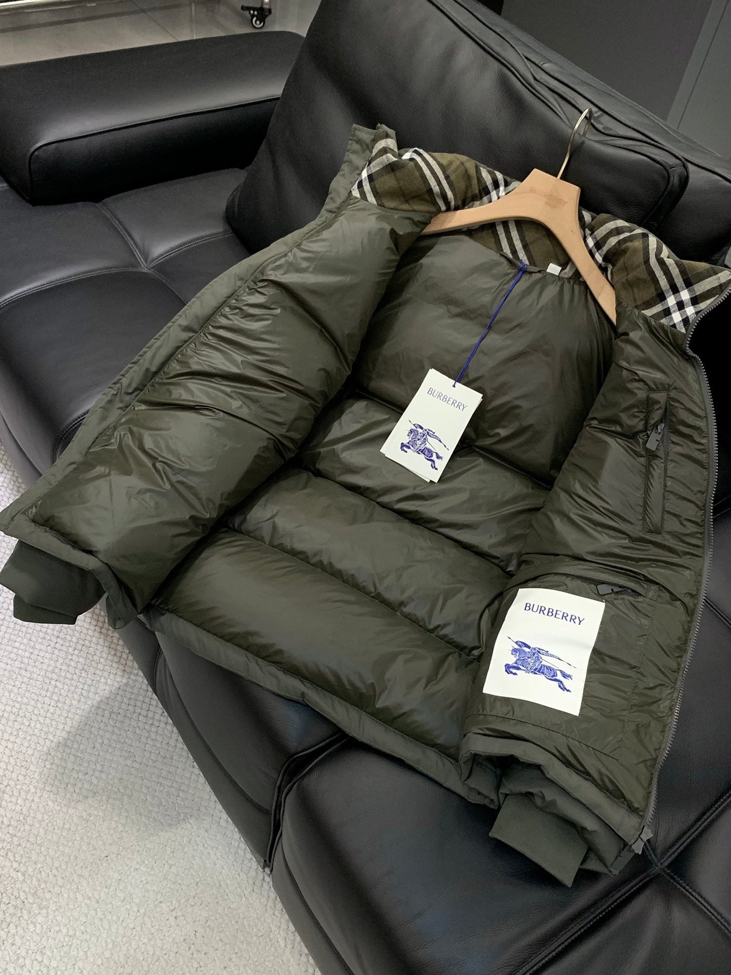 BURBERRY 25S DOWN JACKET 223