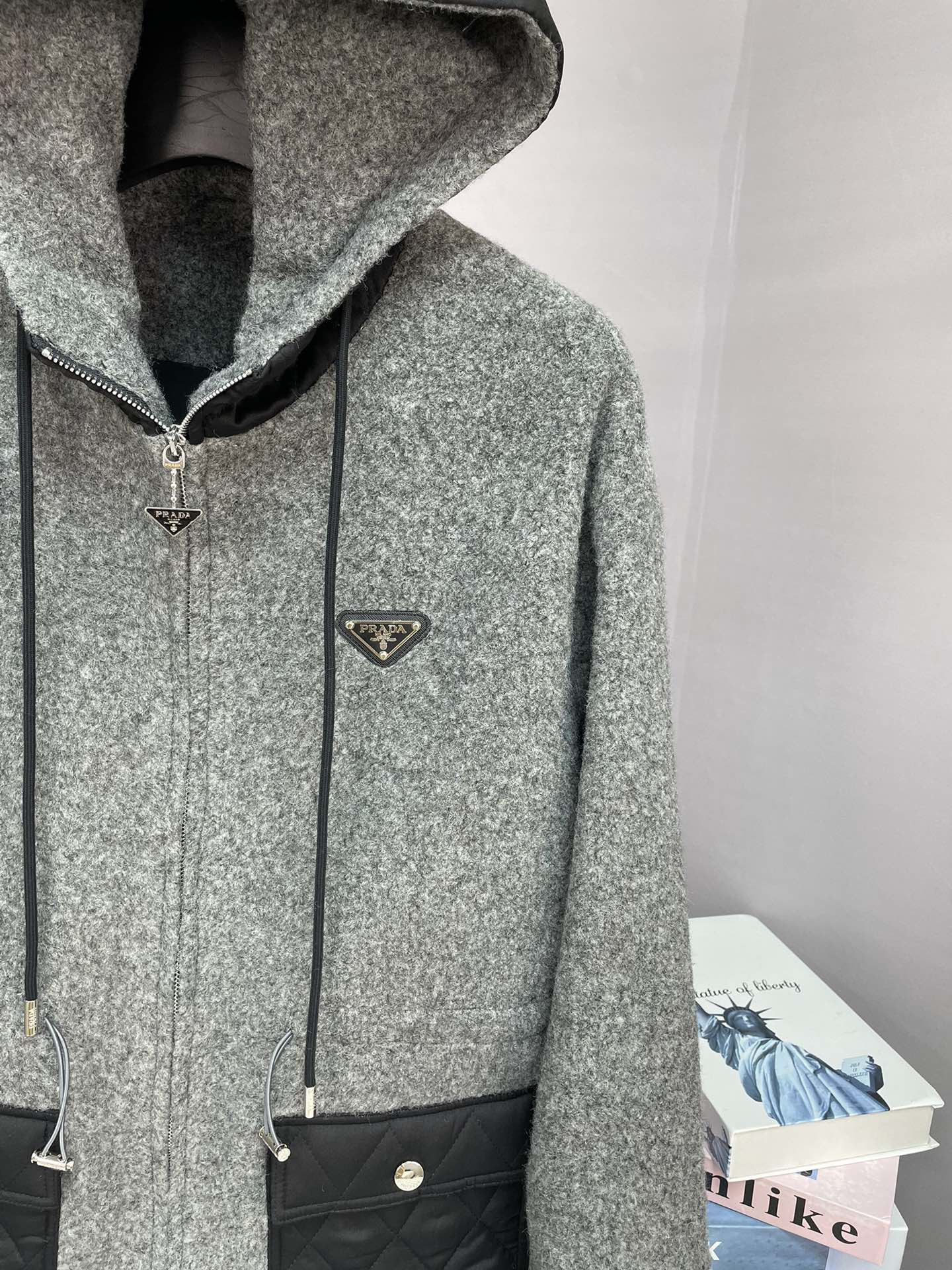 PRADA 25S JACKET 390