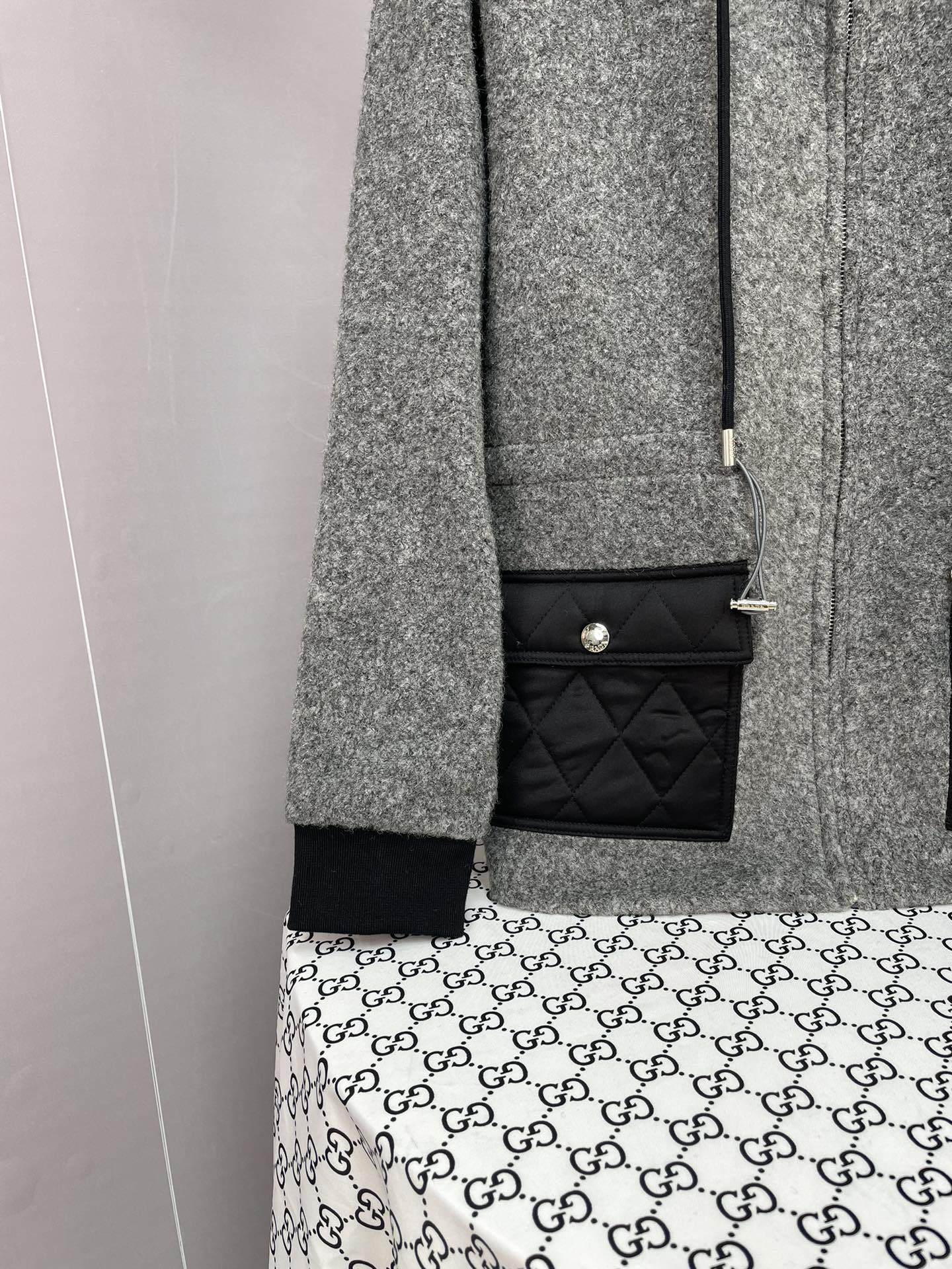 PRADA 25S JACKET 390