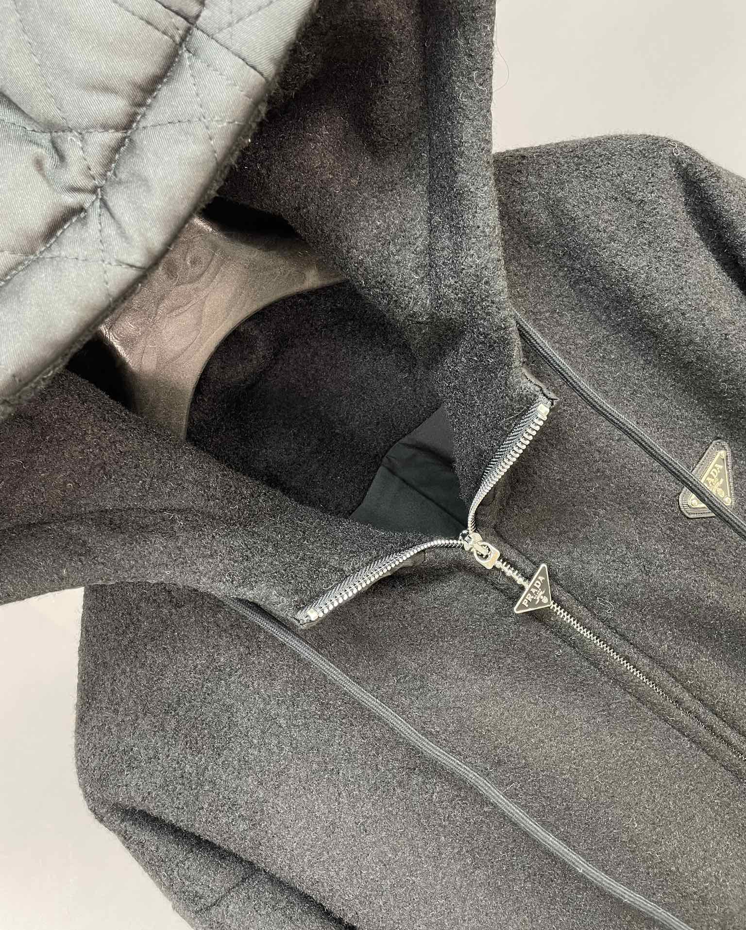 PRADA 25S JACKET 391