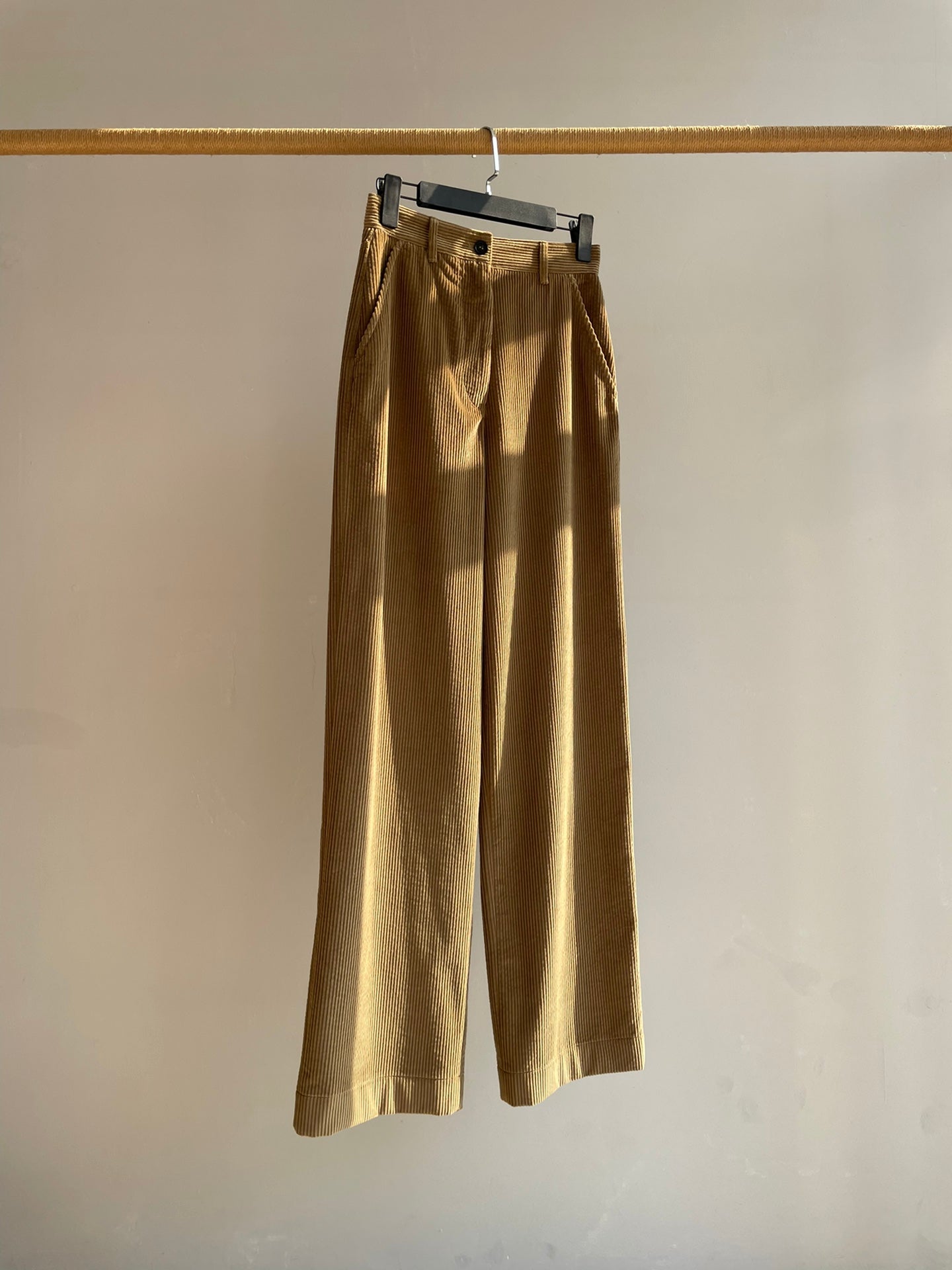 MIUMIU WIDE-LEG PANTS STYLE 671