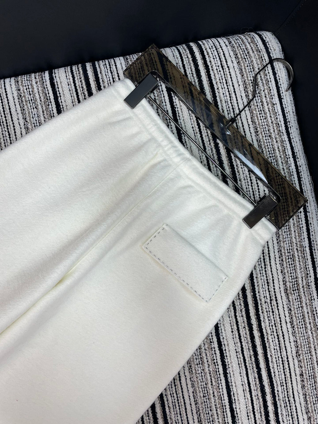 MIUMIU WIDE-LEG PANTS STYLE 653