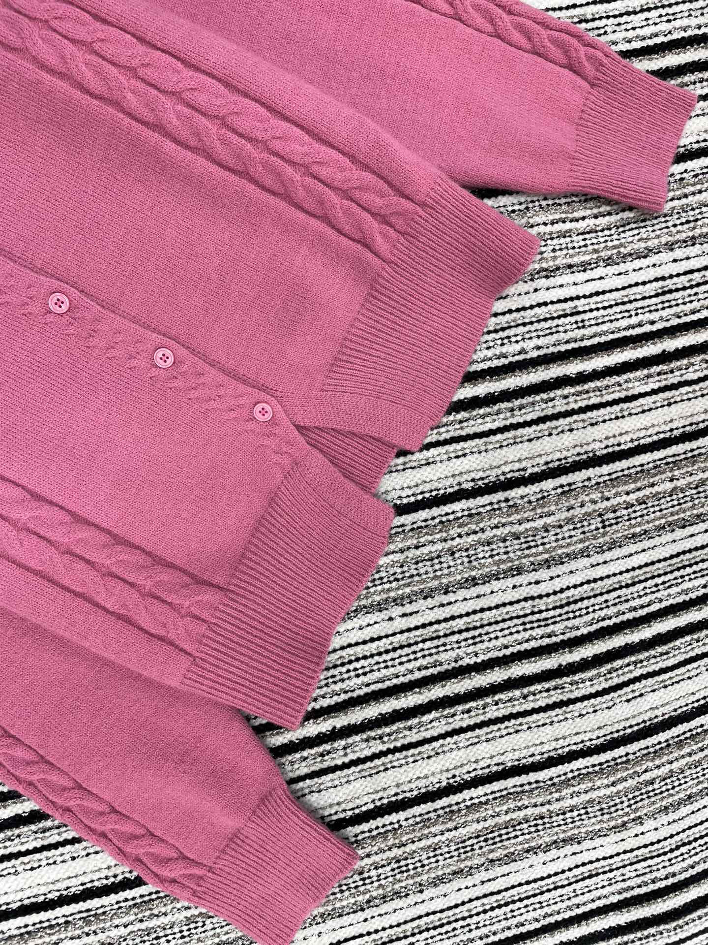 CHANEL 25S KNIT CARDIGAN 596