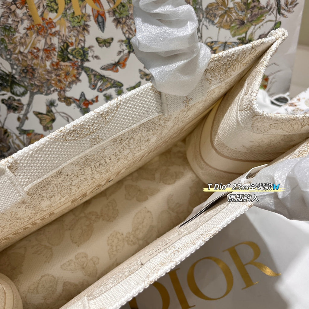 CD BOOK TOTE BAG 36 IN IVORY BEIGE EMBROIDERED CANVAS