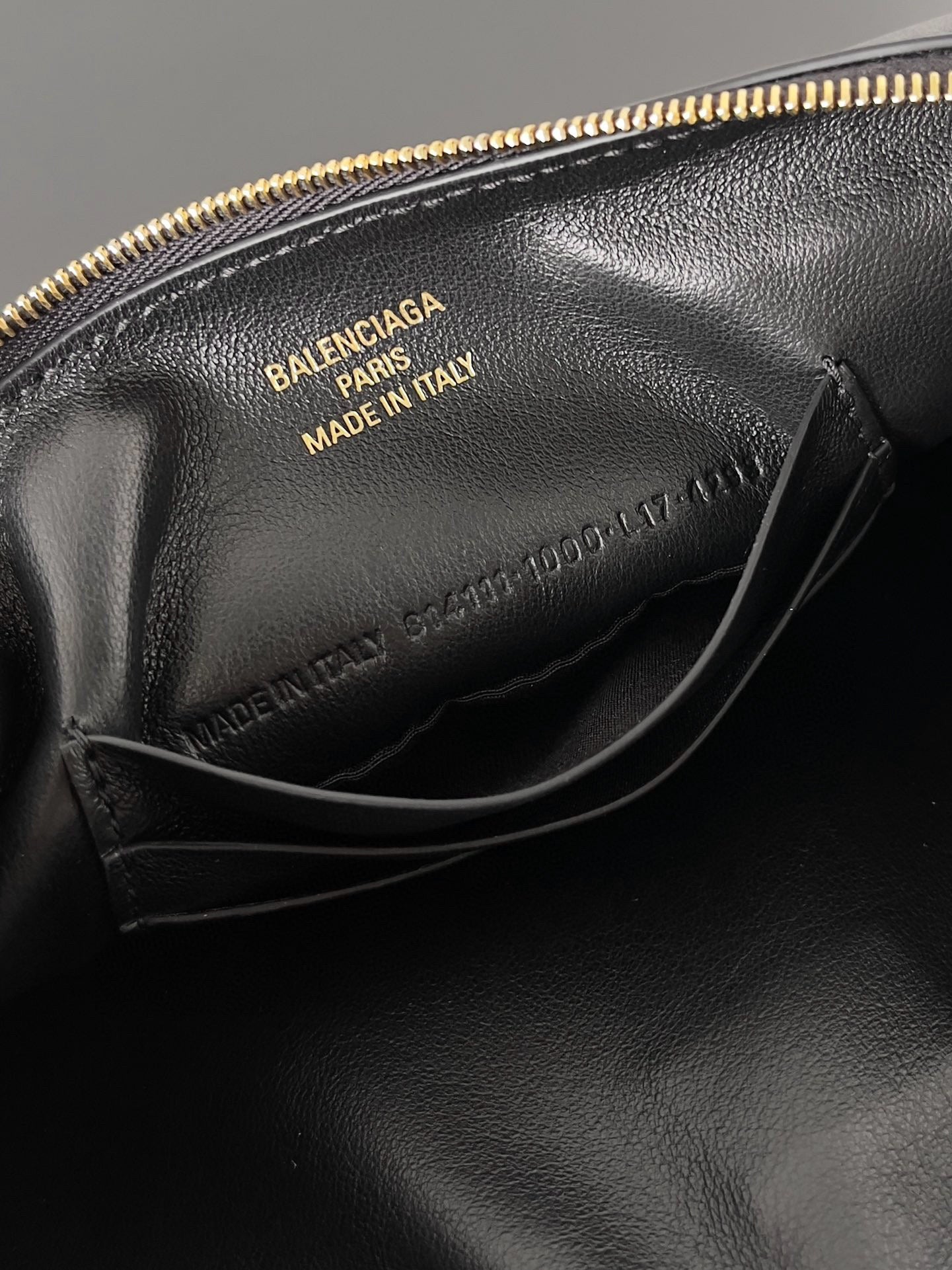 RODEO 22 IN BLACK CALFSKIN GOLD HARDWARE