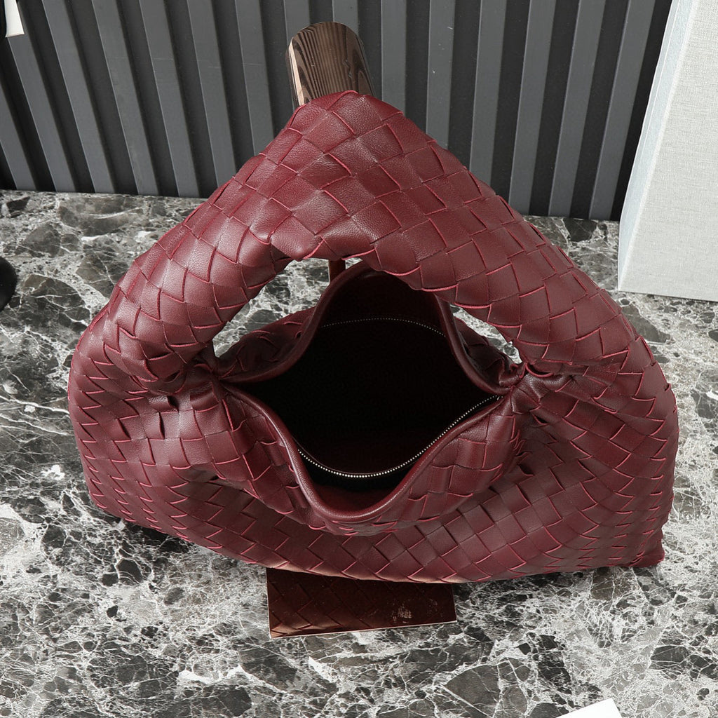 LARGE HOP 54 IN BURGUNDY LAMBSKIN