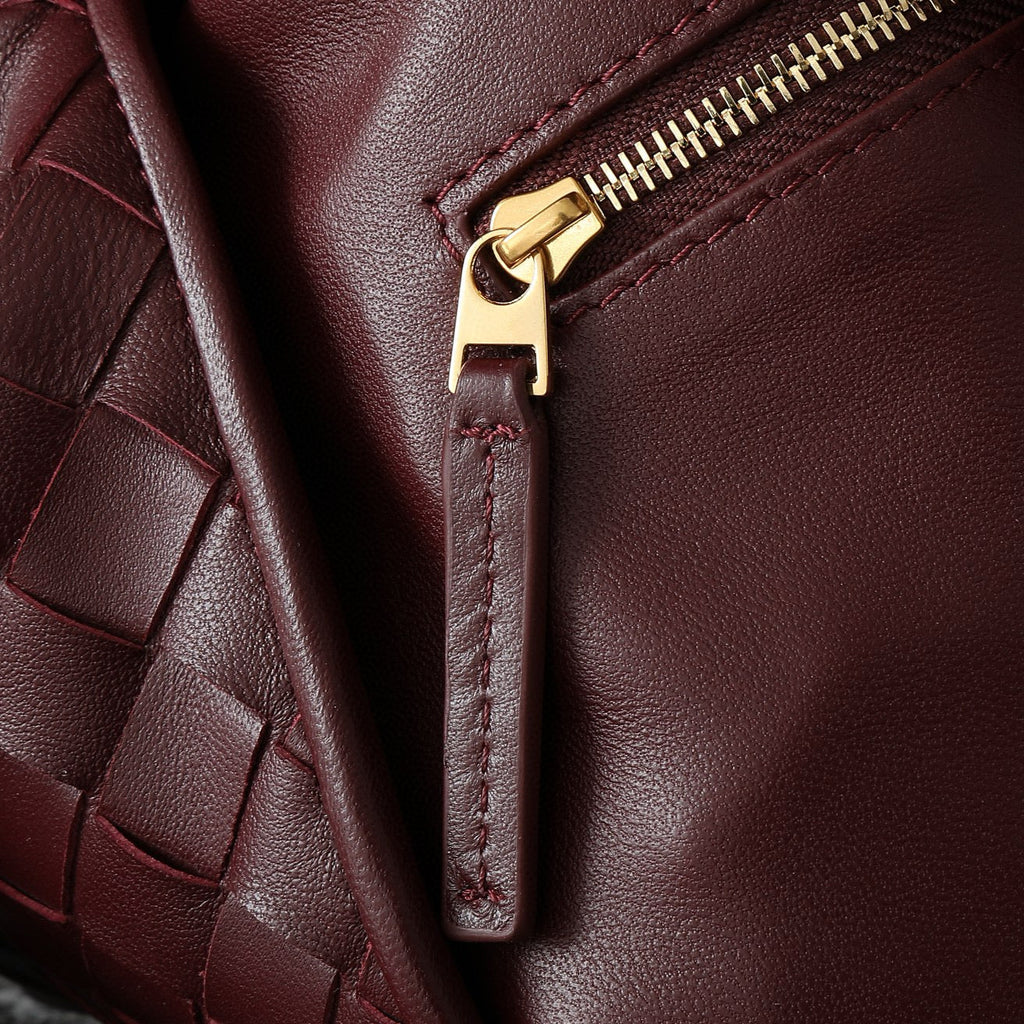 LARGE HOP 54 IN BURGUNDY LAMBSKIN
