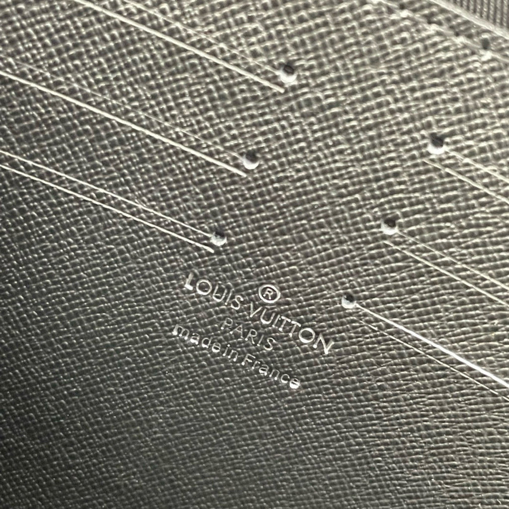 POCHETTE VOYAGE N41696 MM 26 MONOGRAM BLACK CALFSKIN