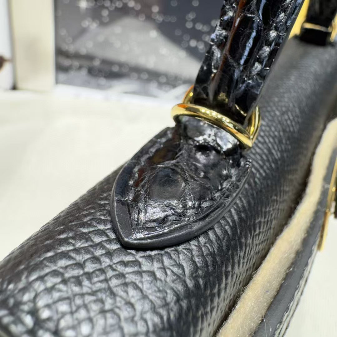 HM KELLY MINI 19 BLACK TOGO LETHER GOLD HARDWARE