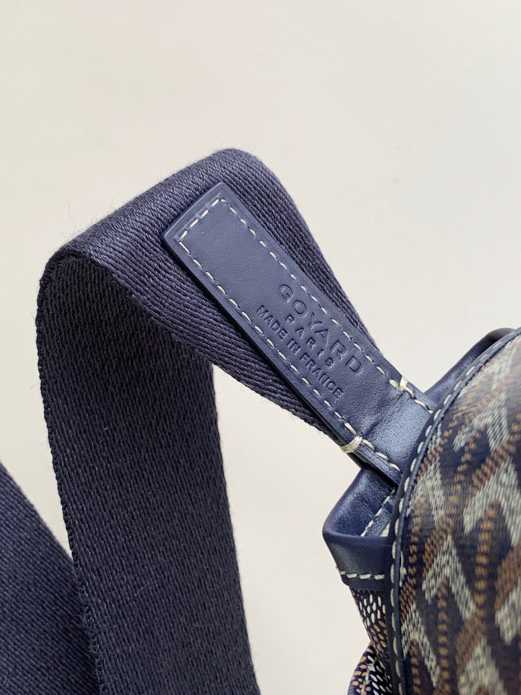 CAPETIEN MESSENGER BAG 39 IN NAVY BLUE GOYARDINE CANVAS AND CALFSKIN