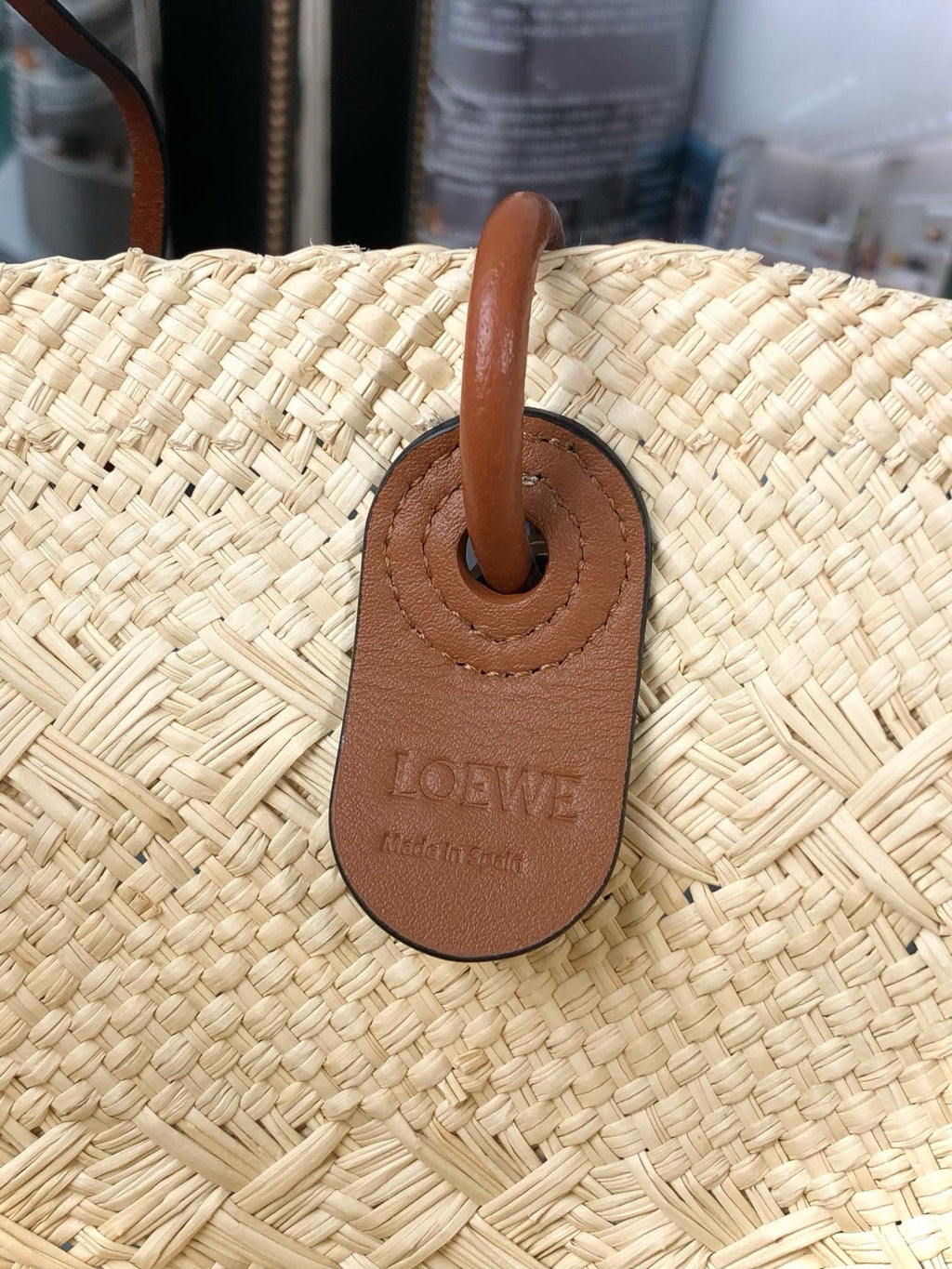 MEDIUM ANAGRAM BASKET BAG 46 IN BEIGE IRACA PALM AND TAN CALFSKIN