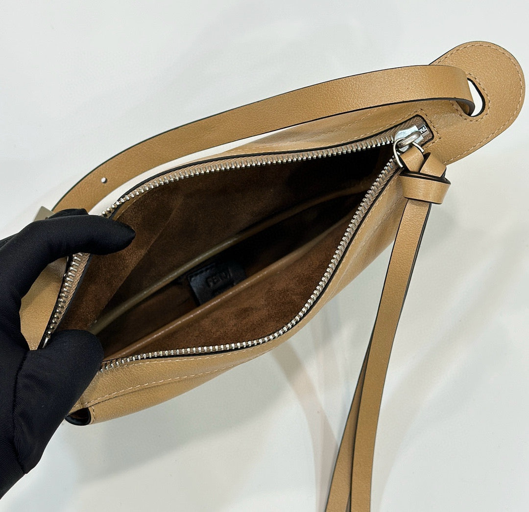 SIMPLY MINI 22 IN LIGHT BROWN GRAINED CALFSKIN