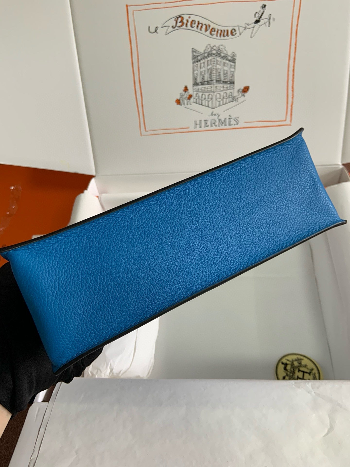 KELLY DANSE 22 EVERCOLOR BLUE IN CALFSKIN GOLD HARDWARE