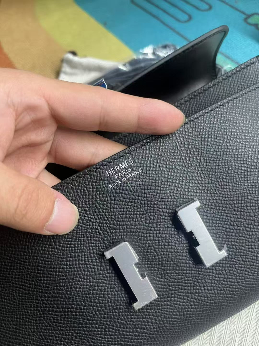 CONSTANCE SHOULDER BAG  IN BLACK CALFSKIN