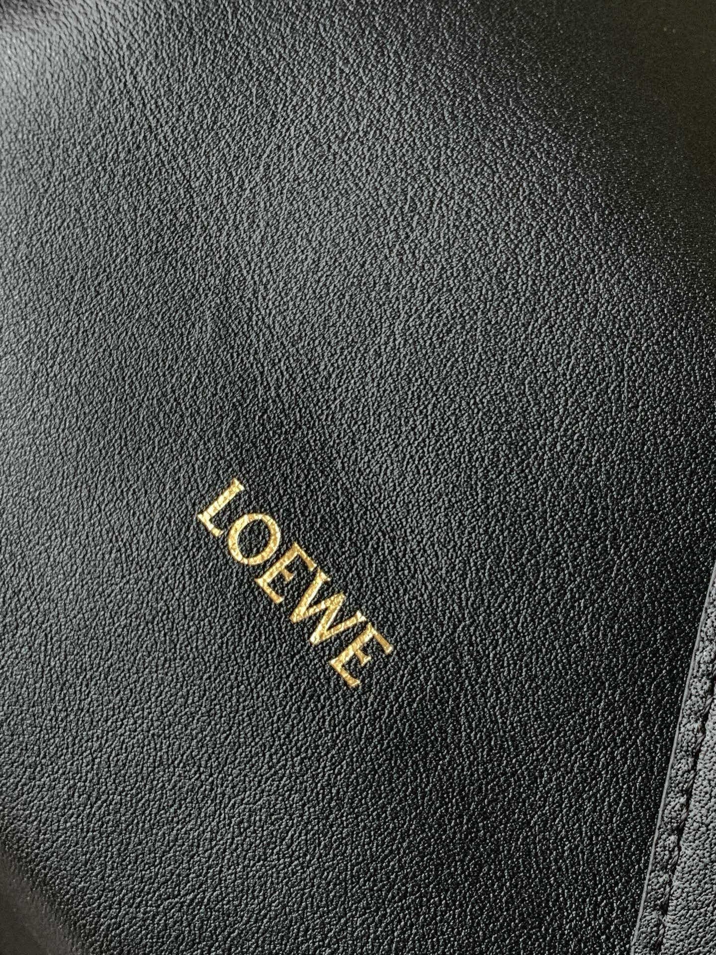 LOE MEDIUM 30 FLAMENCO KNOT IN BLACK LAMBSKIN GLOGO