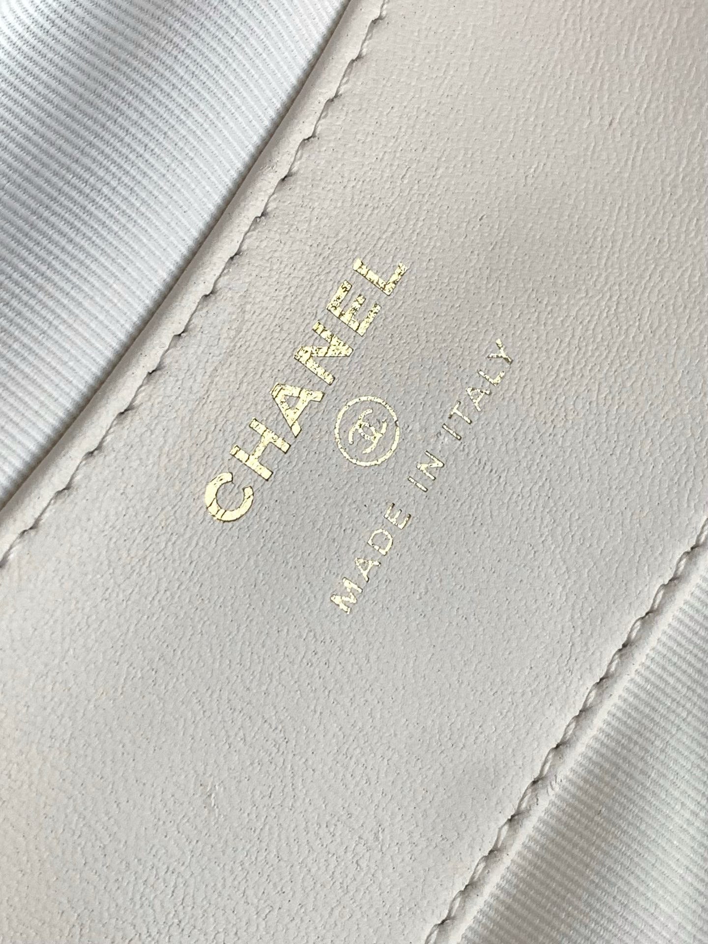 MINI HOBO BAG 16 IN WHITE LAMBSKIN