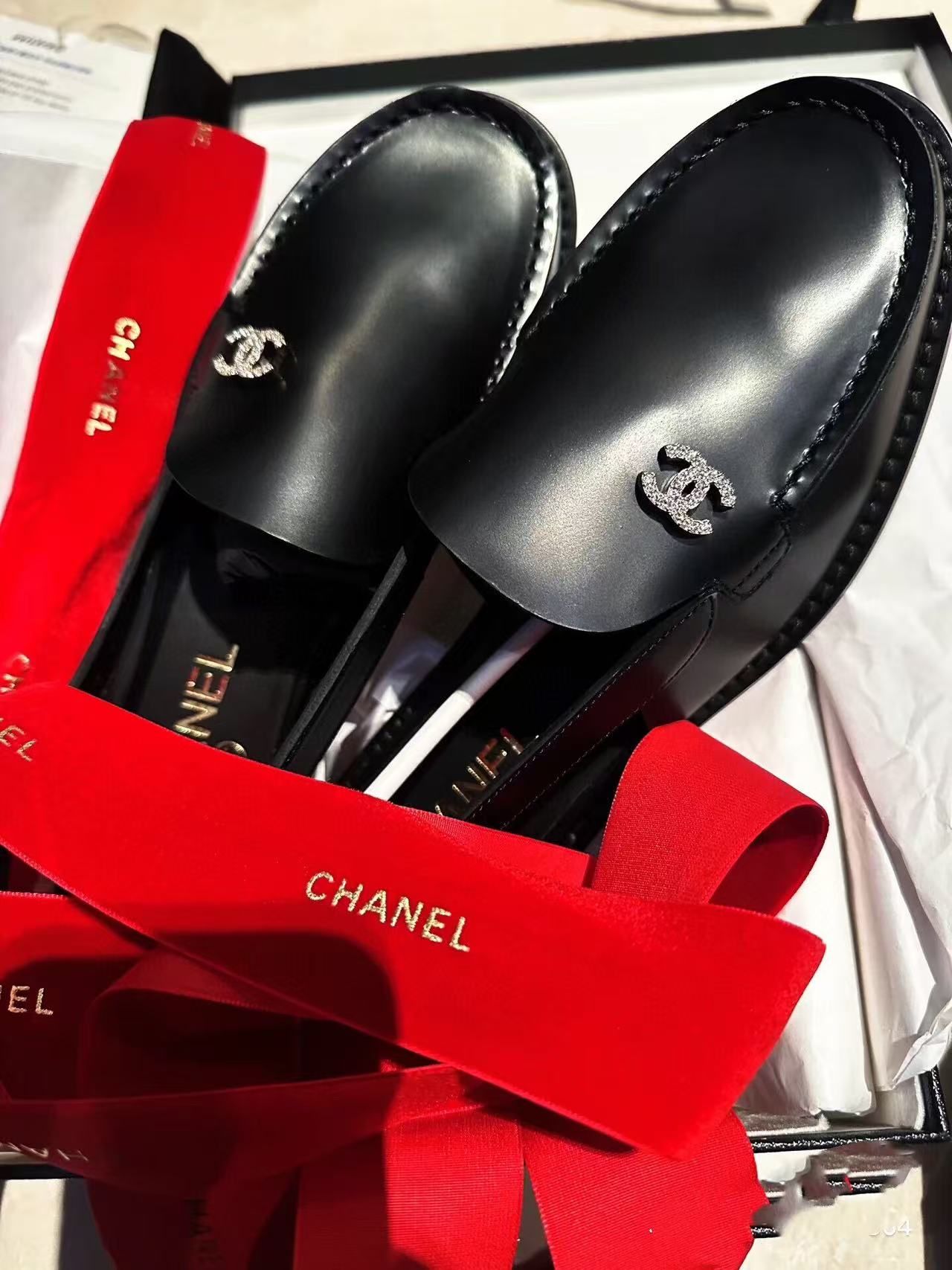 CC MOCCASINS 2025 IN BLACK CALFSKIN