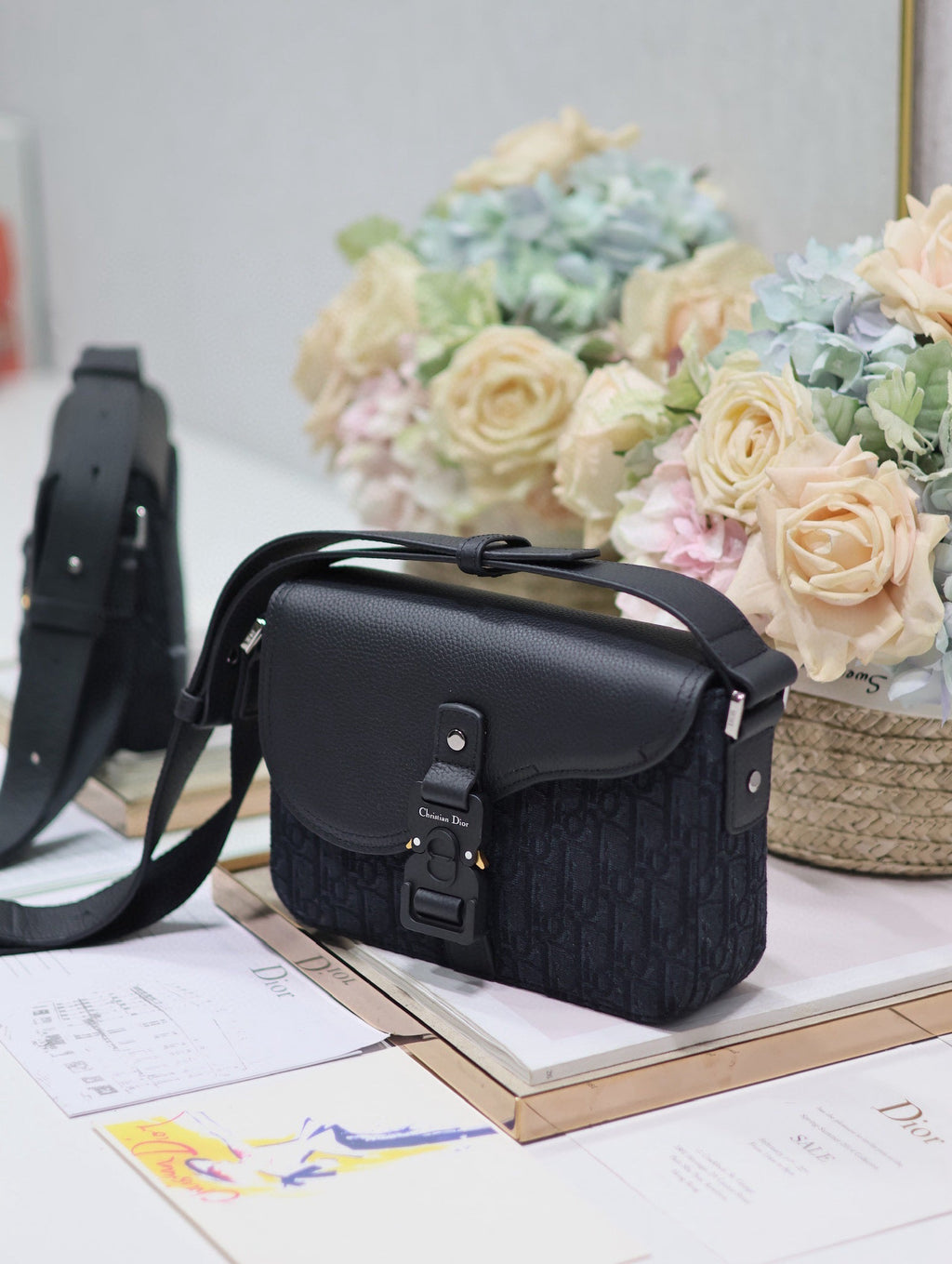 MEDIUM SADDLE MESSENGER BAG IN BLACK OBLIQUE JACQUARD AND BLACK GRAINED CALFSKIN