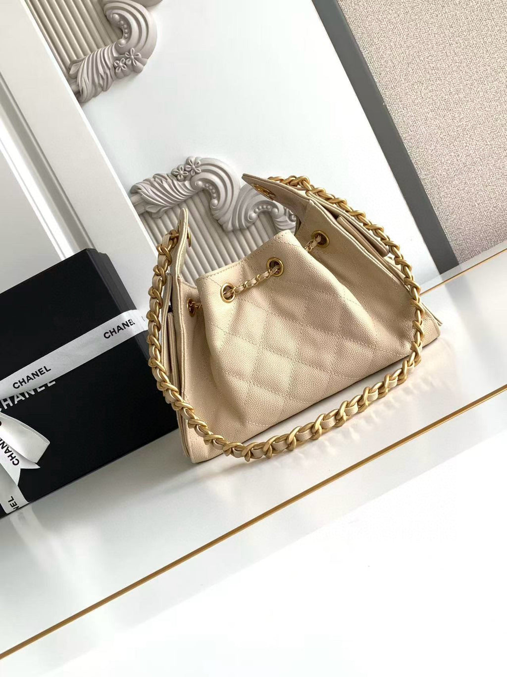 CC 25 MINI HANDBAG 22CM IN BEIGE GRAINED CALFSKIN GOLD HARDWARE