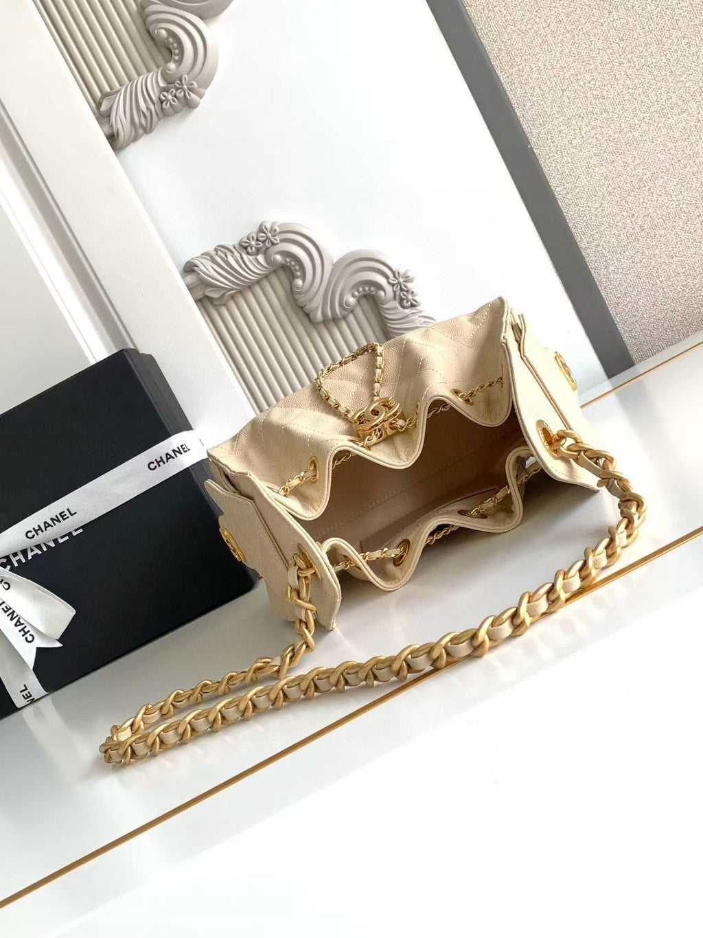 CC 25 MINI HANDBAG 22CM IN BEIGE GRAINED CALFSKIN GOLD HARDWARE