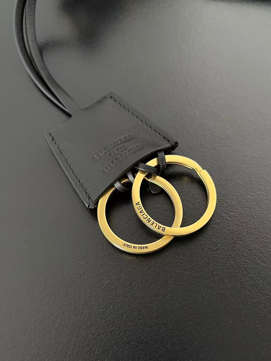 RODEO SHOULDER BAG 22 IN BLACK CALFSKIN GOLD HARDWARE