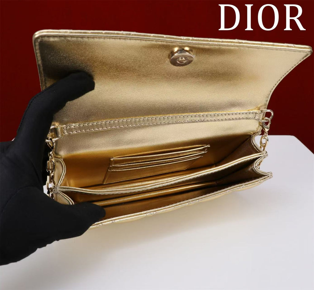 CD BAG 21 IN GOLD CALFSKIN WITH GOLD HARDWARE