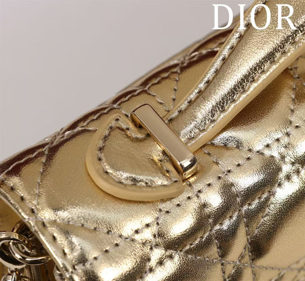 CD BAG 21 IN GOLD CALFSKIN WITH GOLD HARDWARE