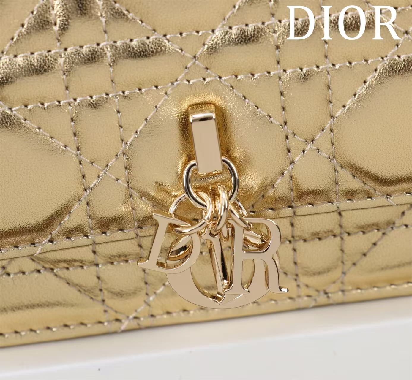 CD BAG 21 IN GOLD CALFSKIN WITH GOLD HARDWARE