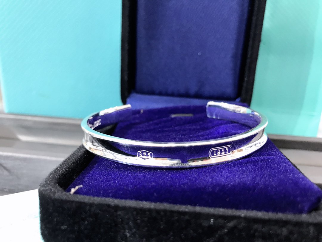 1837 CUFF IN SILVER NARROW