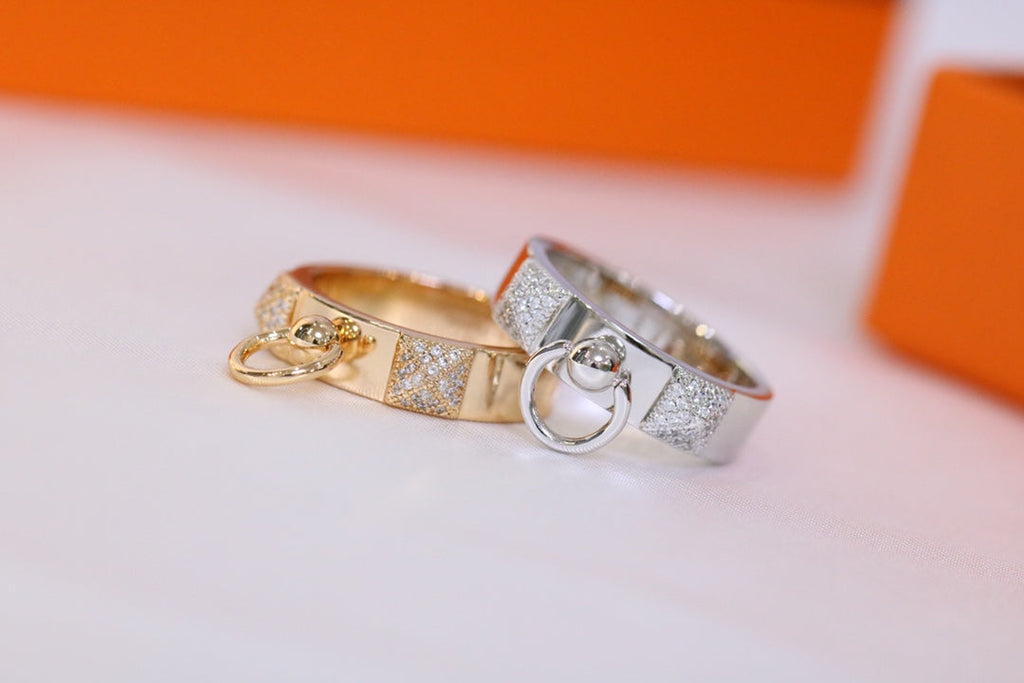 H COLLIER DE CHIEN DIAMOND ROSE GOLD BAND RINGS