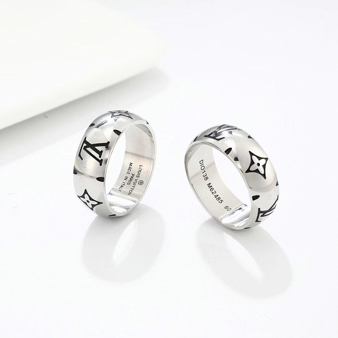 LV SILVER MONOGRAM RING