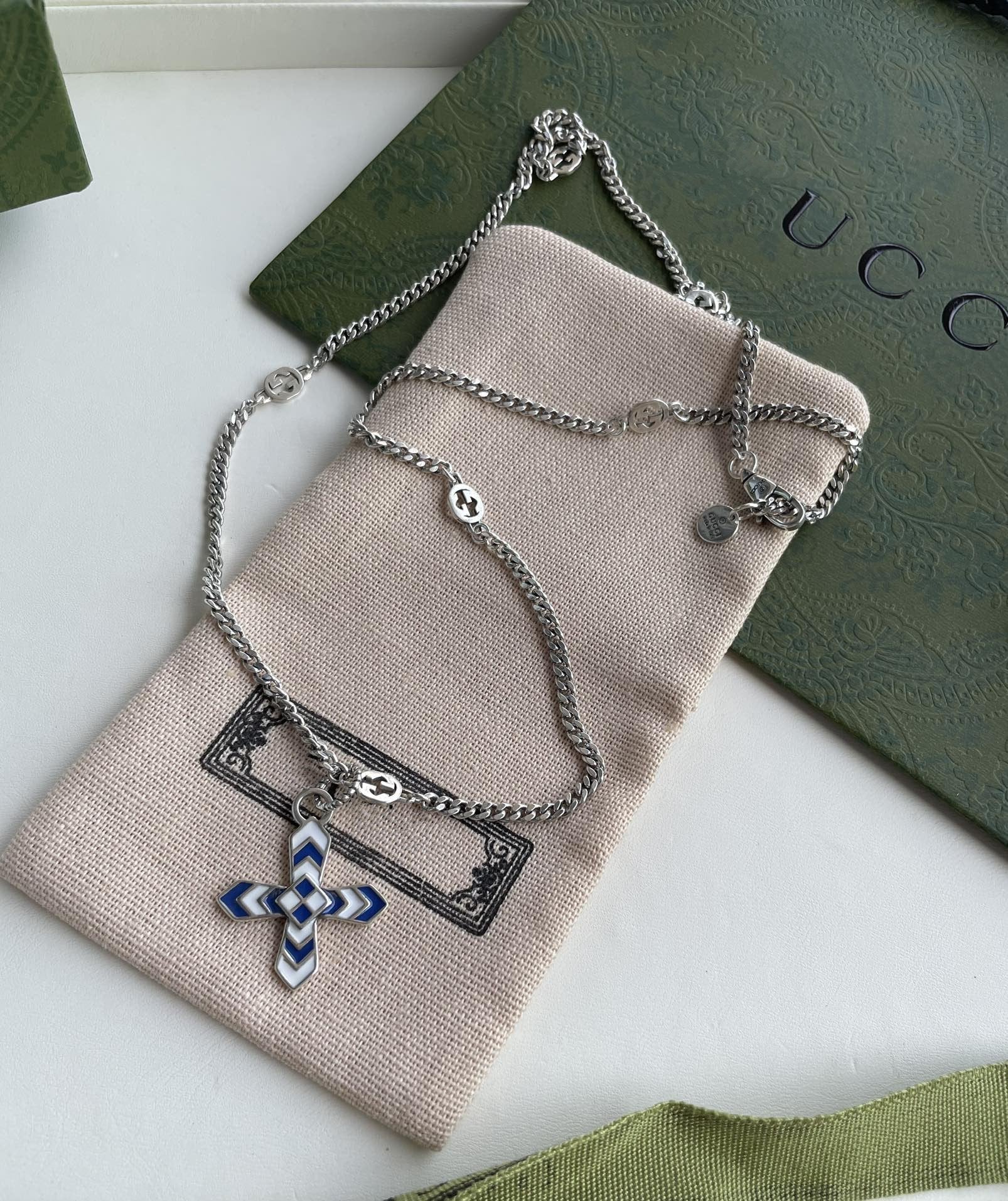 GG WOMEN'S NECKLACE WITH CROSS MOTIF PENDANT