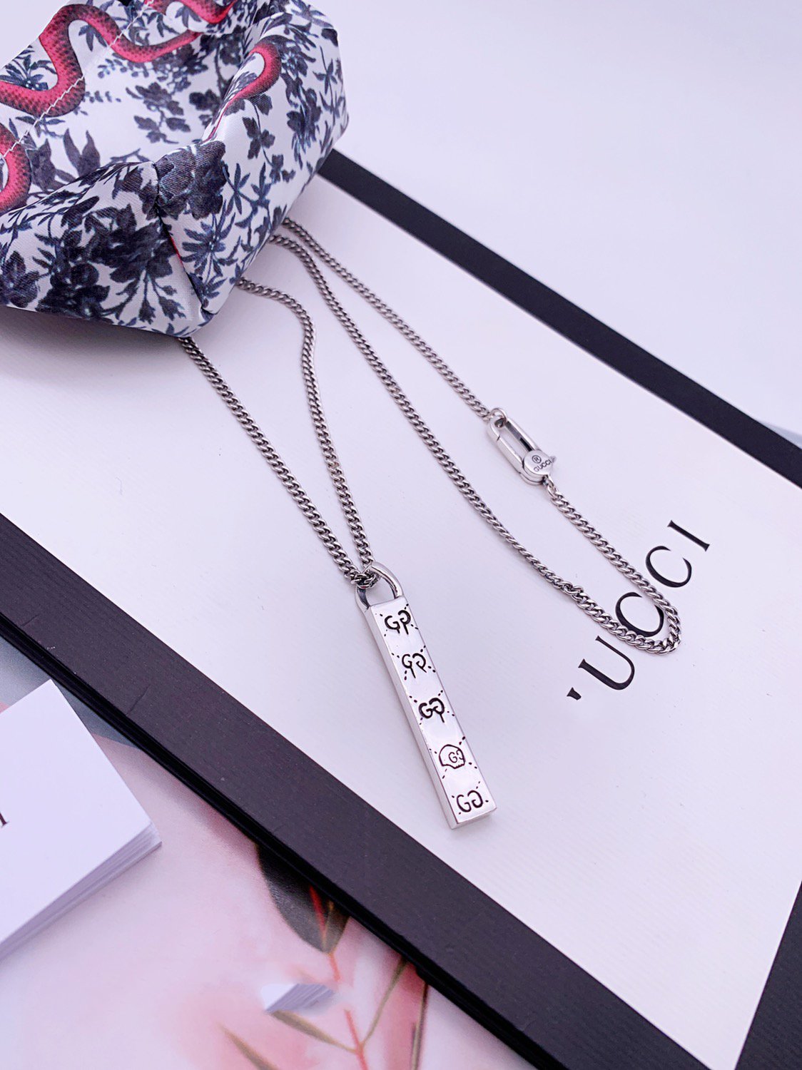 GG STERLING SILVER GHOST BAR PENDANT