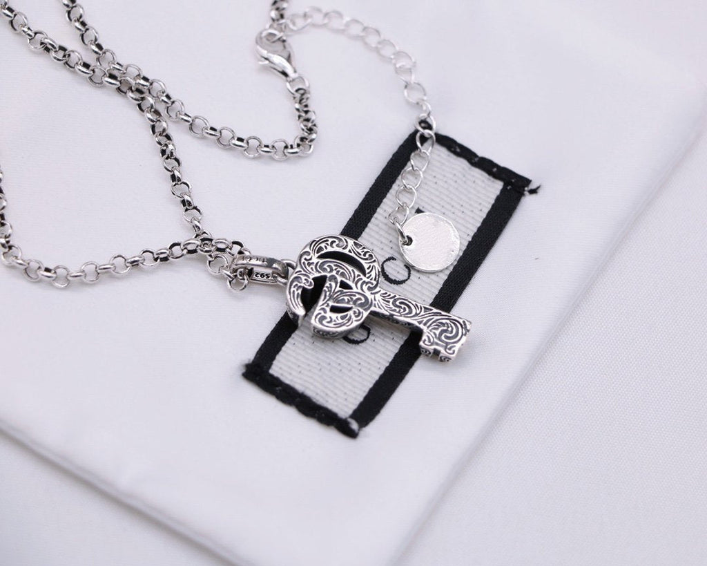 GG SILVER DOUBLE G KEY NECKLACE