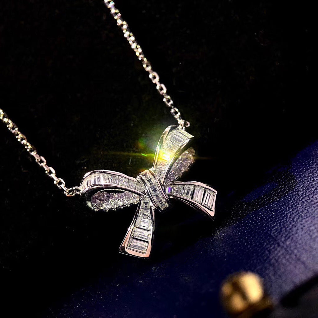 GRA SILVER DIAMOND NECKLACE