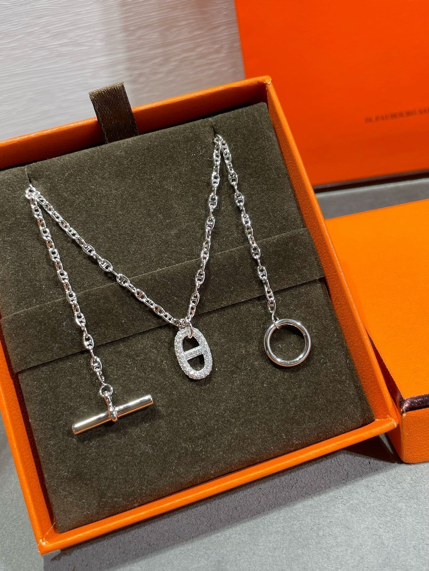 ADVANCED SEIKO HM DIAMOND PIG NOSE NECKLACE