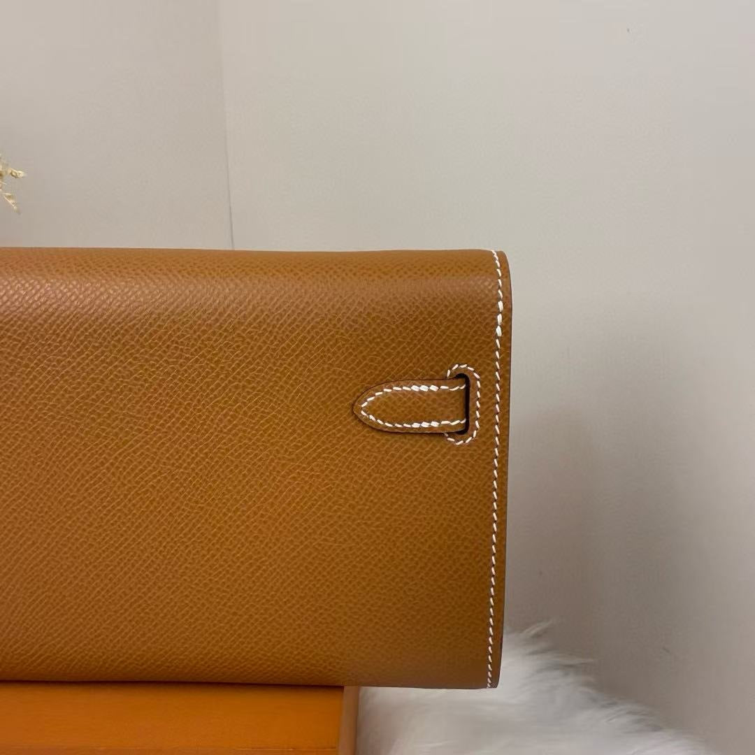 HM KELLY CLASSIQUE TO GO WALLET 20 IN BROWN CALFSKIN GOLD HARDWARE