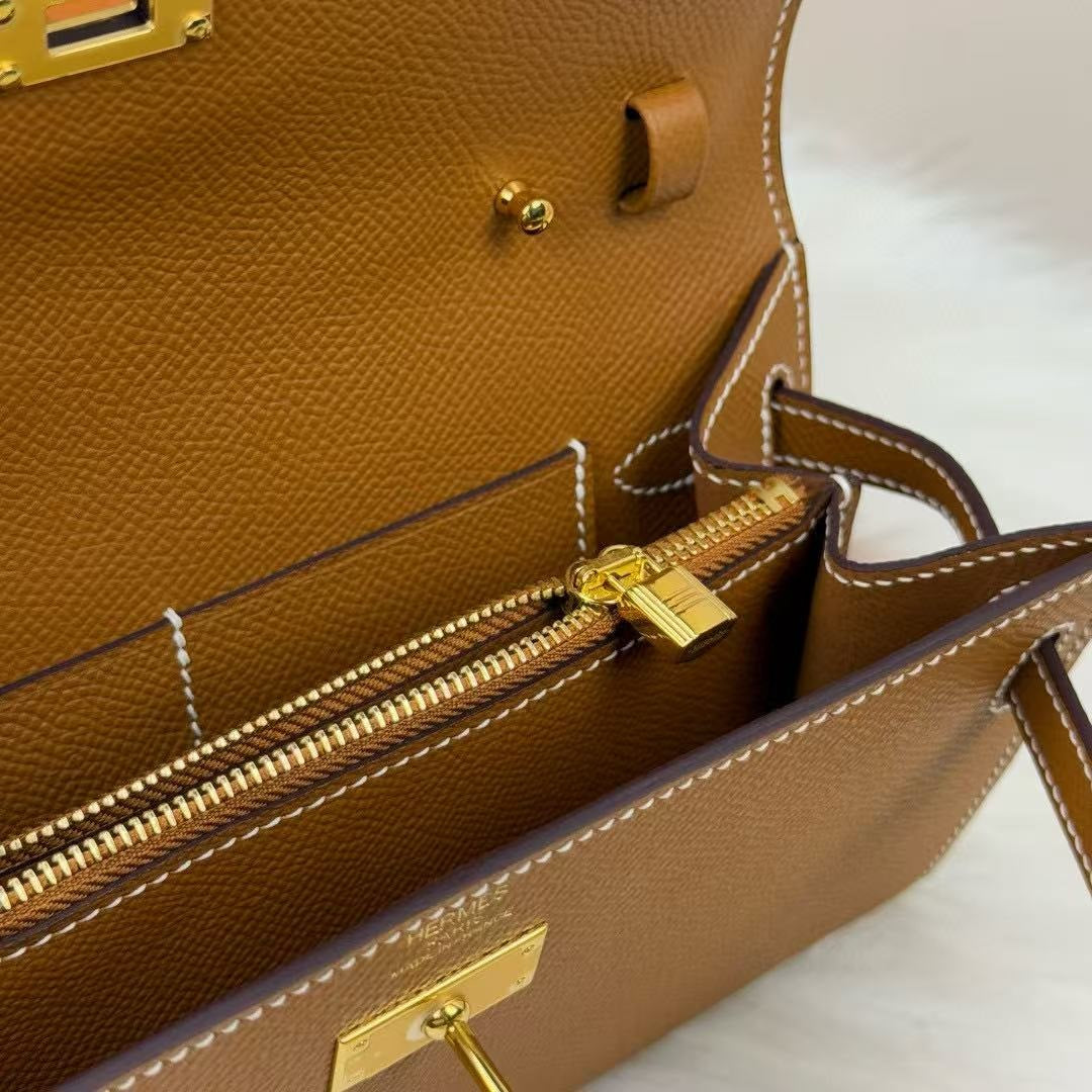 HM KELLY CLASSIQUE TO GO WALLET 20 IN BROWN CALFSKIN GOLD HARDWARE