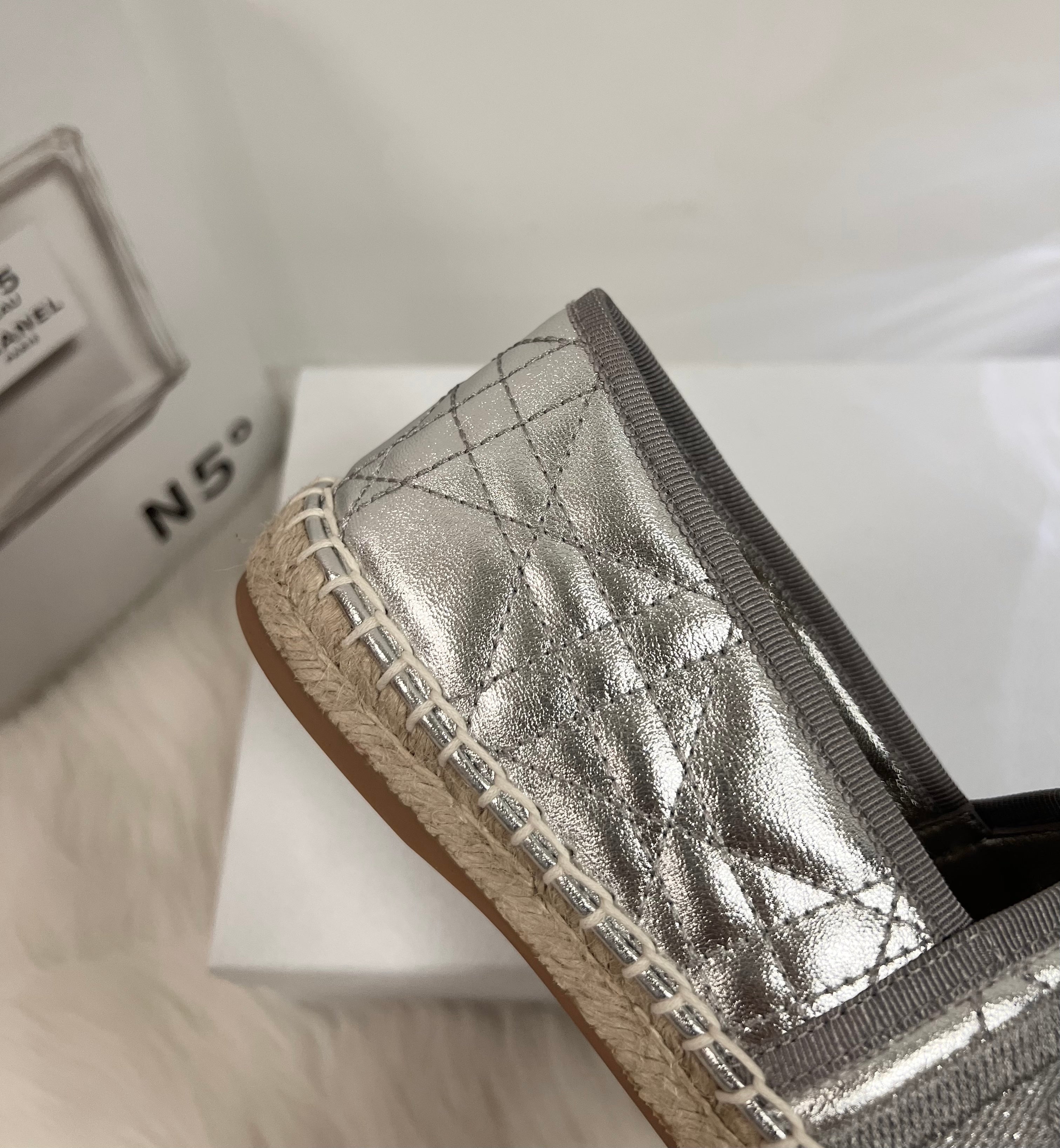 GRANVILLE ESPADRILLE SILVER QUILTED CANNAGE CALFSKIN