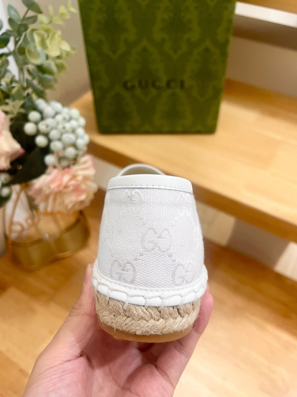 WOMEN'S ESPADRILLE WITH HORSEBIT IN WHITE CANVAS